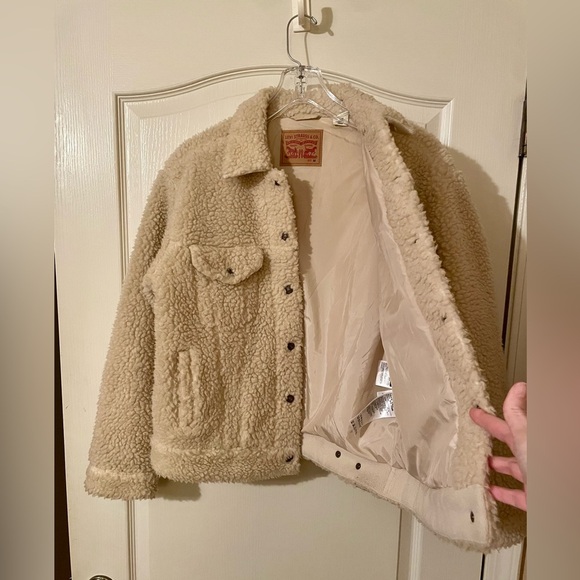 Levi's Women’s All Over Sherpa Trucker Jacket Cream Beige Size M Casual Western - Picture 4 of 11
